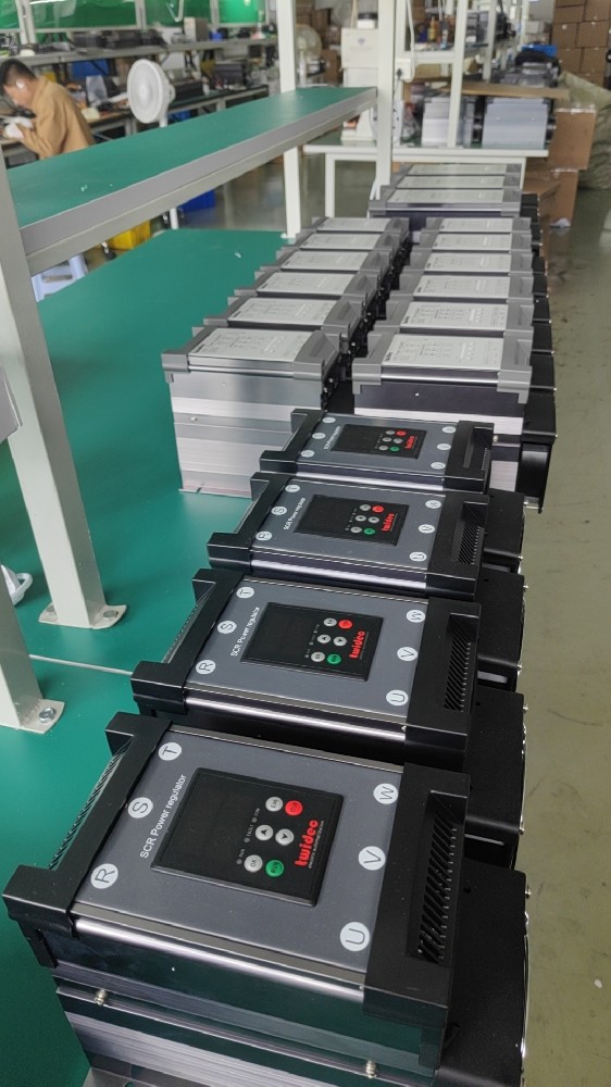 为什么电力调解器的包管丝容易被烧？？？？？