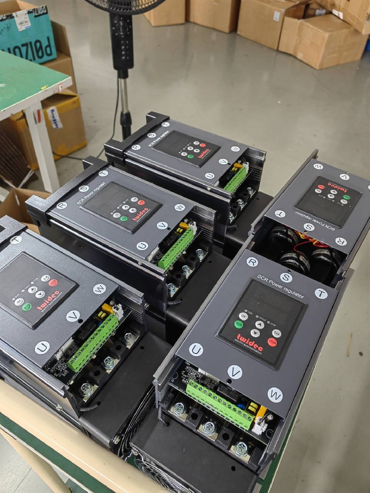 电力调解器的开关频率怎样影响系统性能和EMI特征？？？