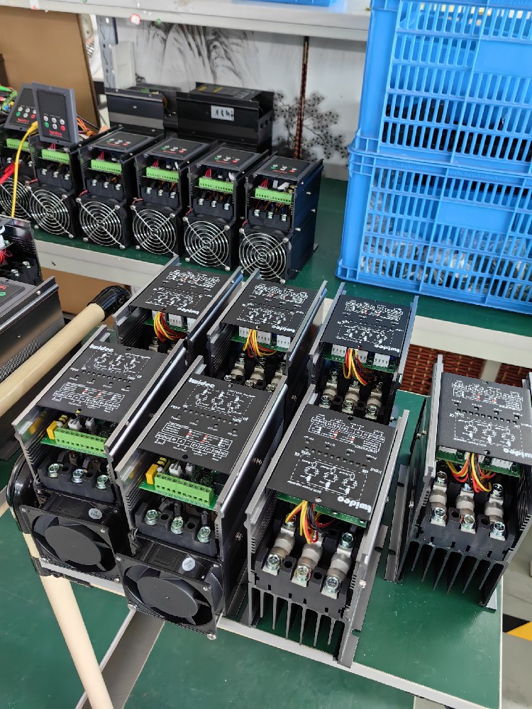 电力调解器在哪些工业领域应用最普遍（如电炉加热、电机调速等）？？？？？？？有什么特殊的应用案例？？？？？？？