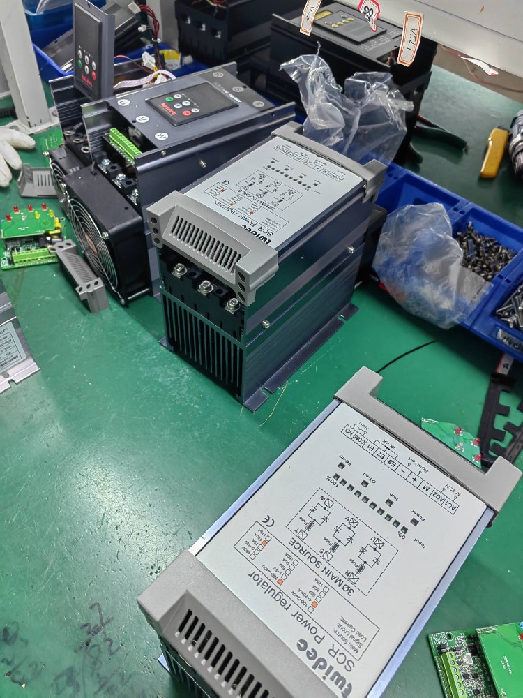 怎样确定电力调解器触发模？？榈墓收衔恢茫？？