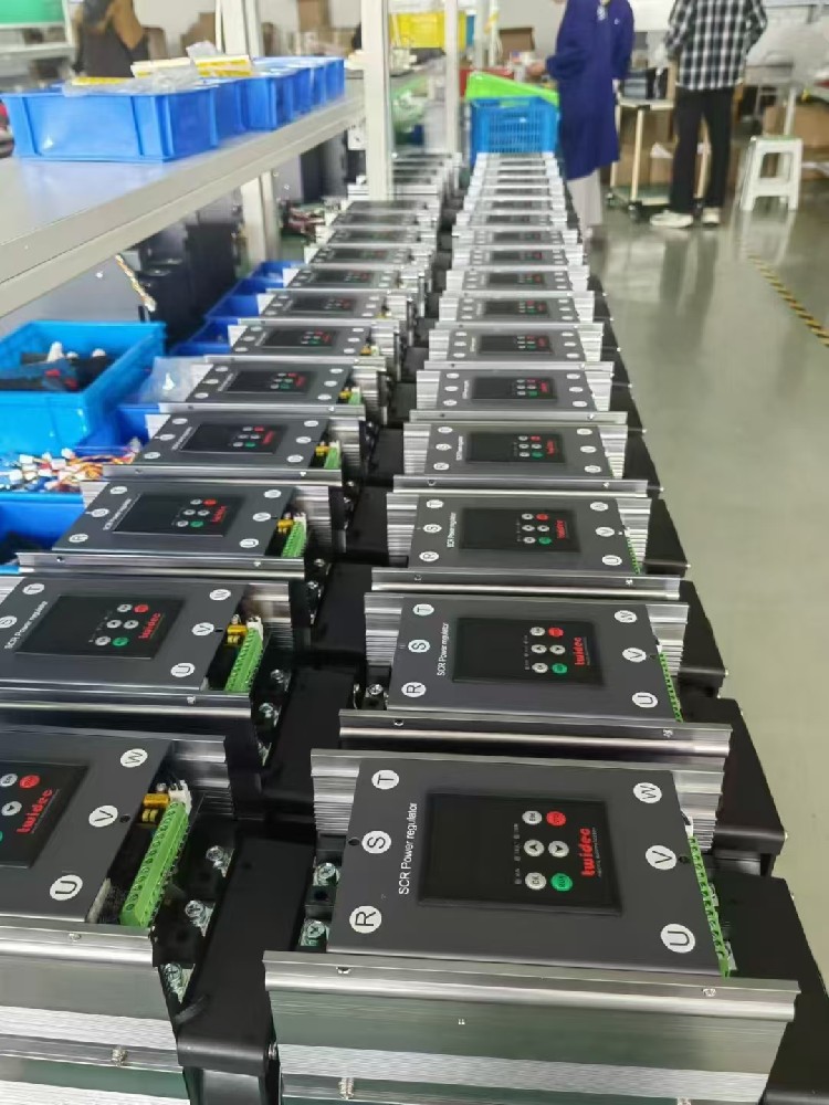 随着物联网装备的普及，，，，电力调解器怎样与其他物联网装备实现无缝通讯和协同事情？？？？？？？