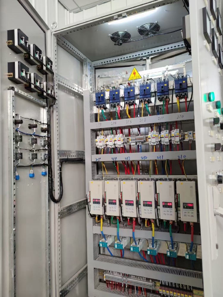 揭秘工业温控黑科技：怎样实现装备 0 误差精准运行？？？？