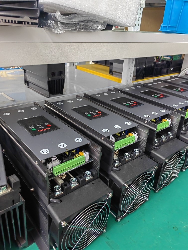 给电力调解器配备的包管丝频仍熔断，，，，怎样判断是装备过载照旧包管丝规格差池？？？