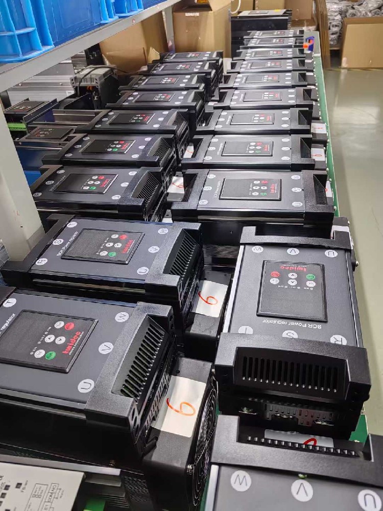 实验将电力调解器与新的负载装备毗连，，，，却无法正常事情，，，，该从哪些方面排查兼容性问题？？？